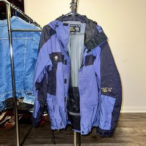 Mountain hardware jacket size large